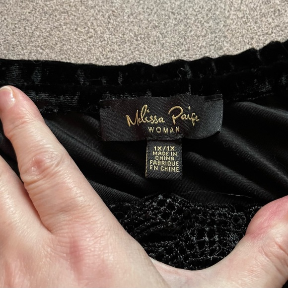 Mellisa Paige Black Crushed Velvet Fringe Boho Top Size 1X - Picture 8 of 12